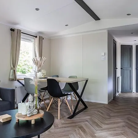 Prachtig In De Bossen Ferienhaus