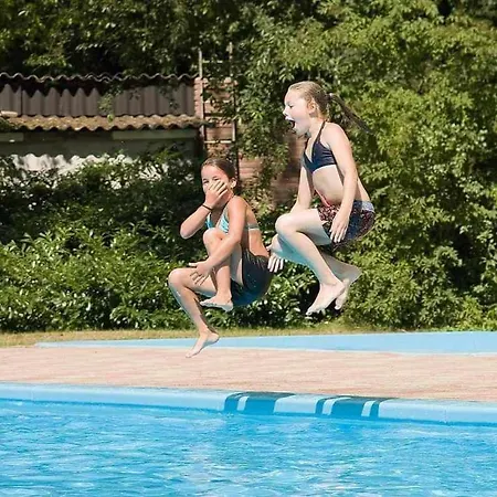 Prachtig In De Bossen Ferienhaus *